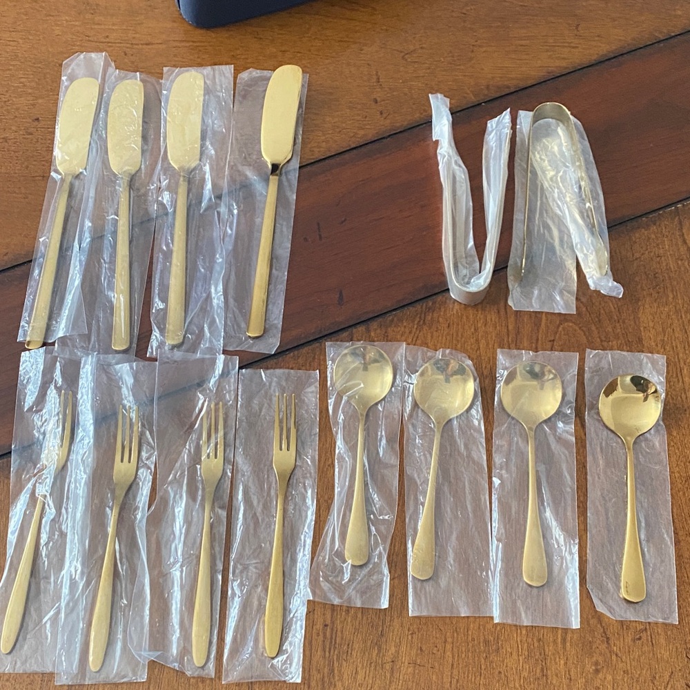 Elegant Gold Colored STAINLESS STEEL Cutlery Set